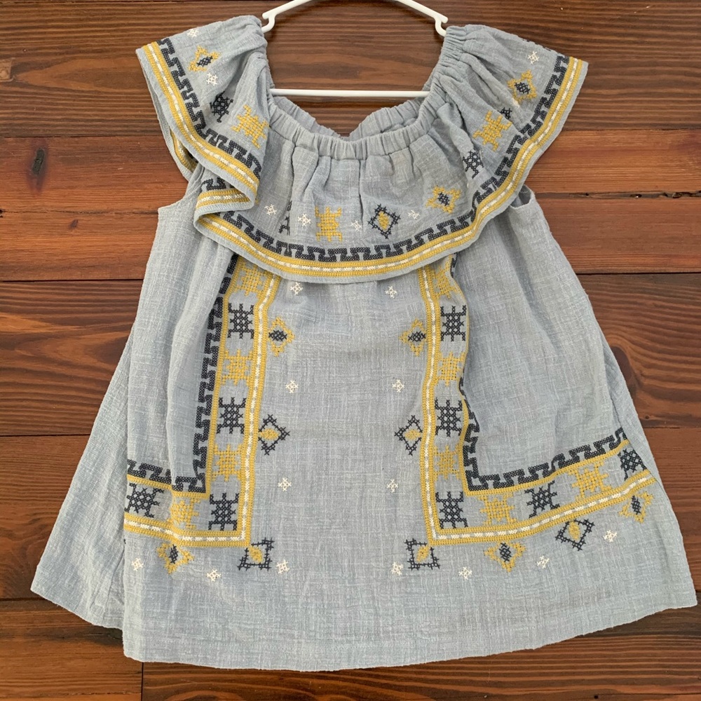 Easel off shoulder top size small
